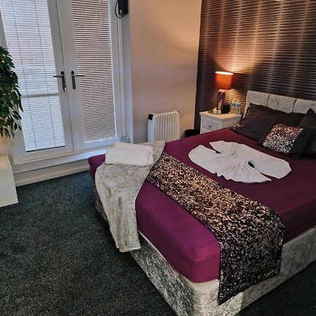 The Ivy Garden Suite (Adults Only) Handsworth Luaran gambar