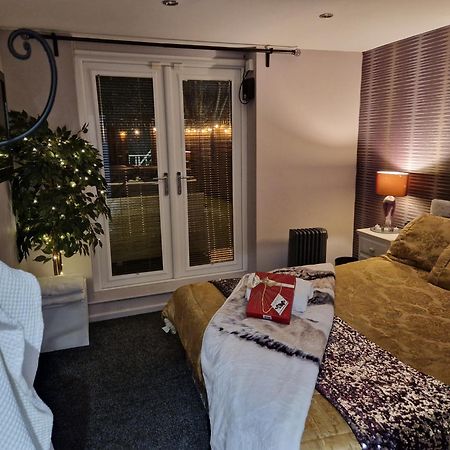The Ivy Garden Suite (Adults Only) Handsworth Bilik gambar