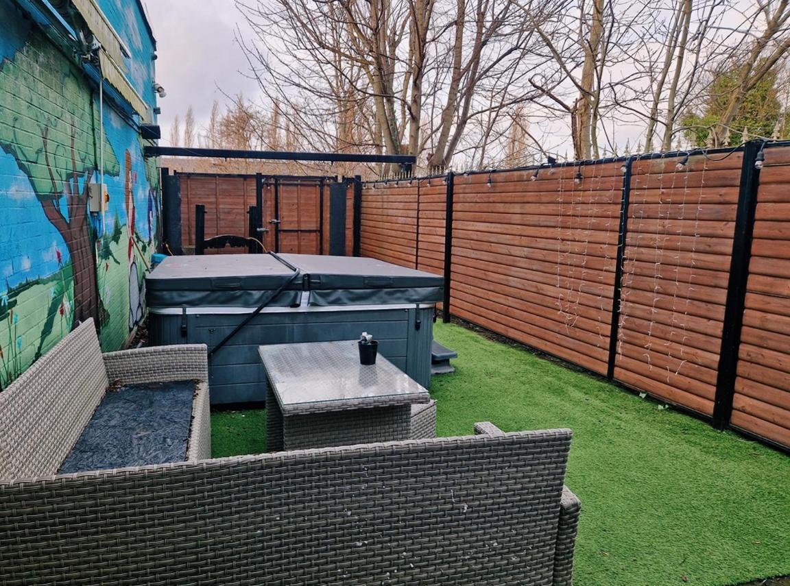 The Ivy Garden Suite (Adults Only) Handsworth Luaran gambar